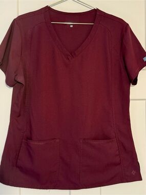 MedCouture Burgundy V-Neck Scrub Top Size Large Pockets